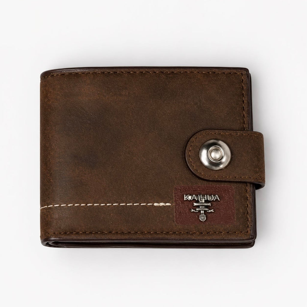 Leather men wallet with closure button